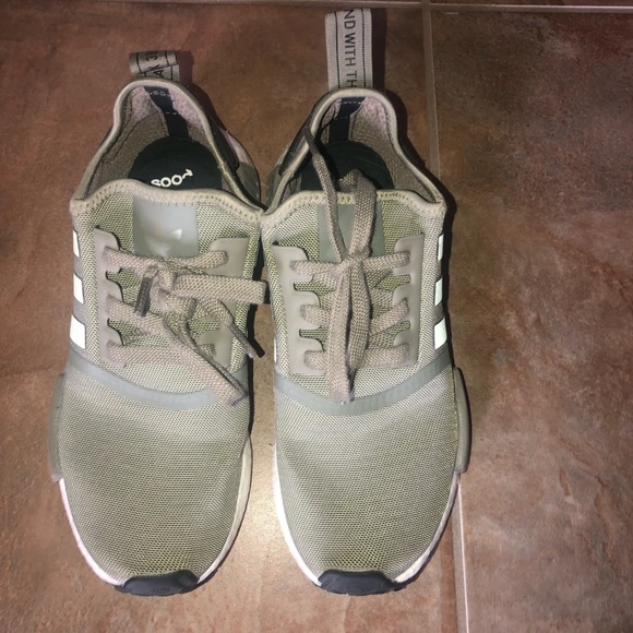 Olive Adidas NMD - Picture 3 of 3